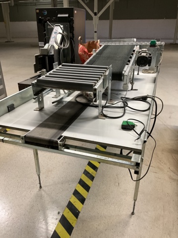 1001798-9 Deposit machine for drink trays Tomra