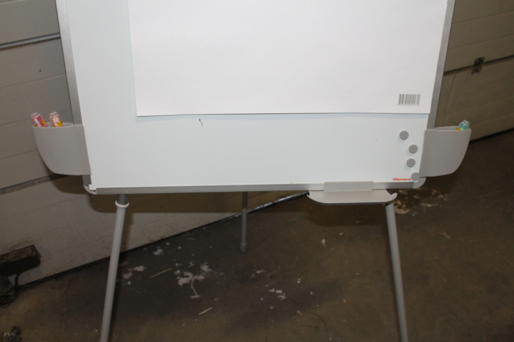 1005387-10 Whiteboard LINTEX, flipchart stand
