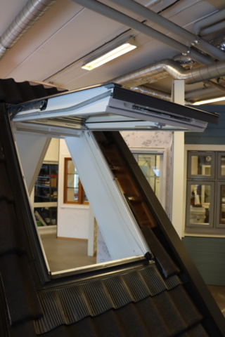 930993-8 Skylight Velux GPU MK08 0050