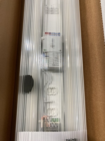 1011351-5 4 Luminaires Zebra IND IP44 44W LED RM