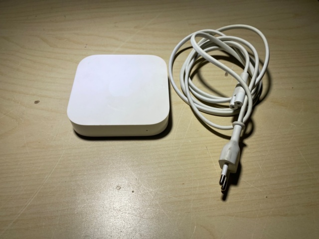 957778-1 Apple AirPort Express Base Station