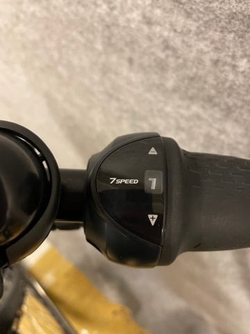 1008207-3 Electric bike - Crescent Elina