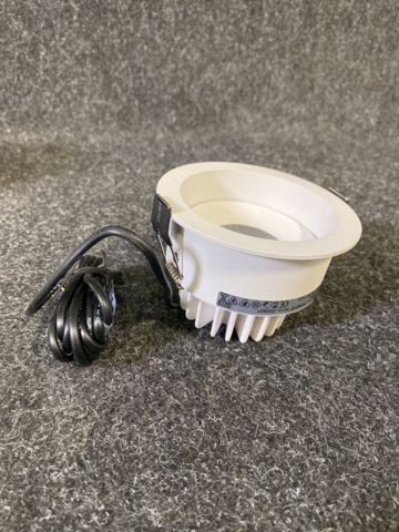 1011369-4 20 pcs Downlight Led Zebra Deep 8W 2700K