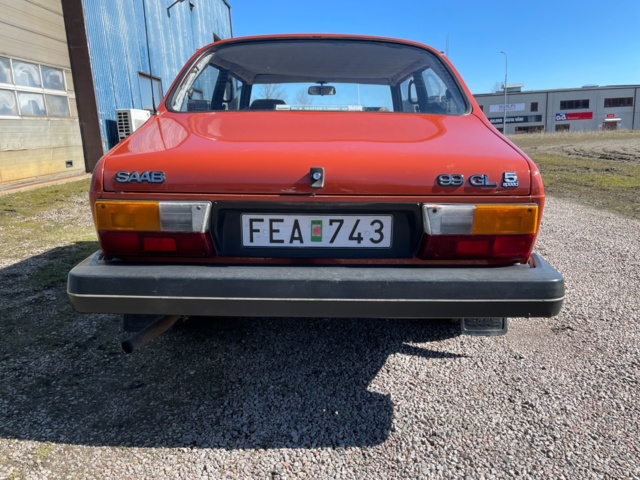 1011798-4 Saab 99 2-door Sedan 2.0 - 1982