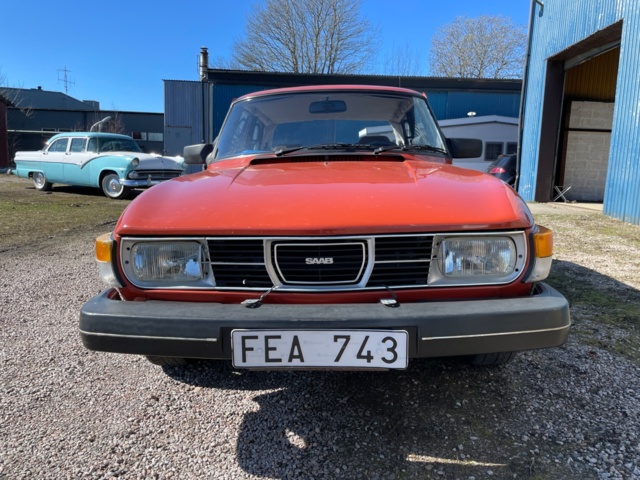 1011798-2 Saab 99 2-door Sedan 2.0 - 1982