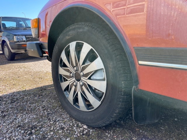 1011798-25 Saab 99 2-door Sedan 2.0 - 1982