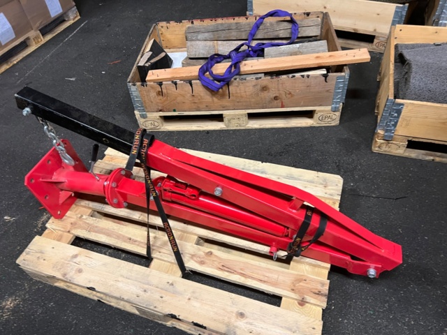 704119-2 Hydraulisk lyftkran 900 kg