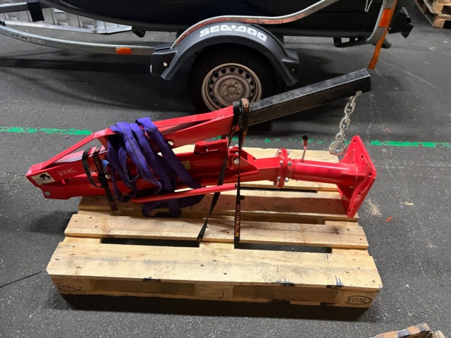 704119-8 Hydraulisk lyftkran 900 kg