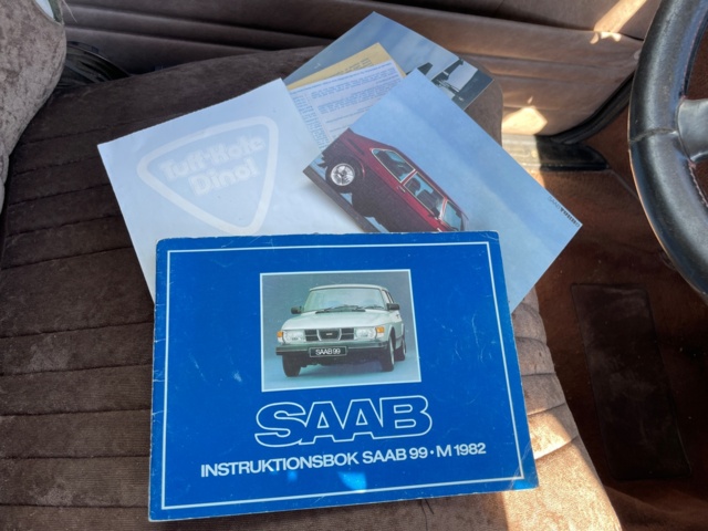 1011798-8 Saab 99 2-door Sedan 2.0 - 1982