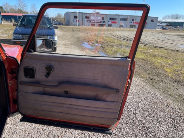 1011798-10 Saab 99 2-door Sedan 2.0 - 1982