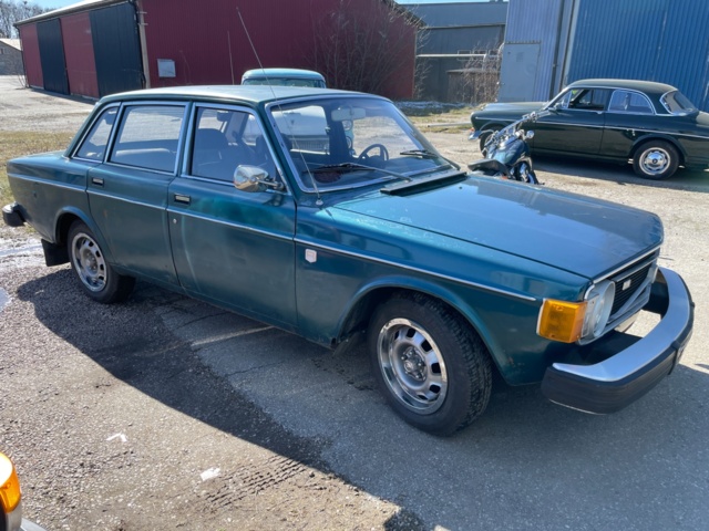 1011799-13 Volvo 144 2.0 - 1974
