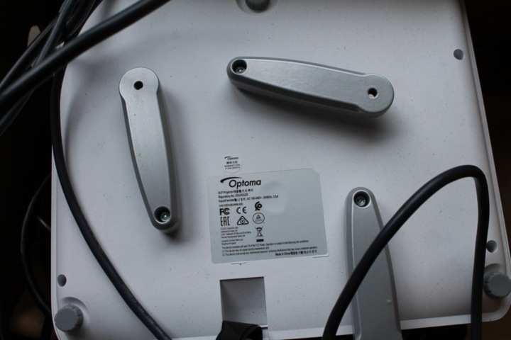 1005397-11 Projector OPTAMA with screen