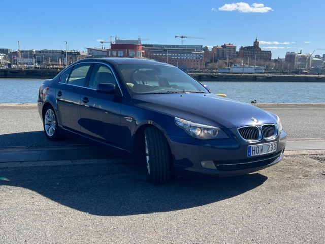 958412-4 BMW 530d Sedan - 2008