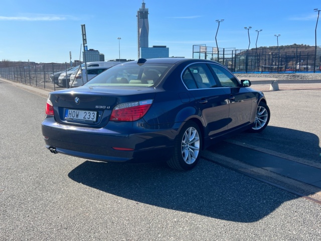 958412-6 BMW 530d Sedan - 2008