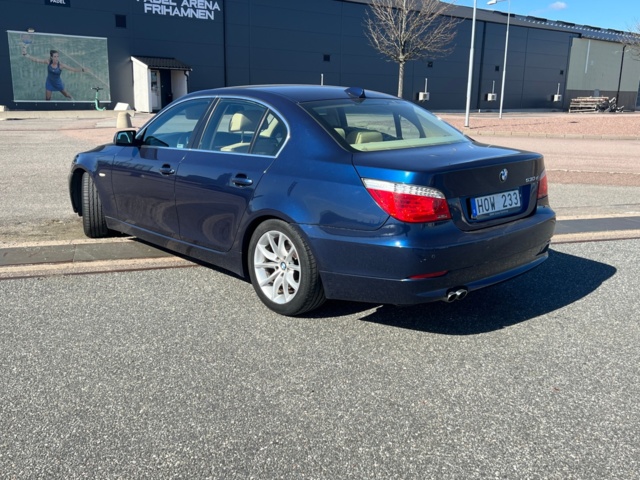 958412-8 BMW 530d Sedan - 2008