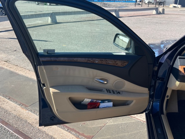 958412-21 BMW 530d Sedan - 2008