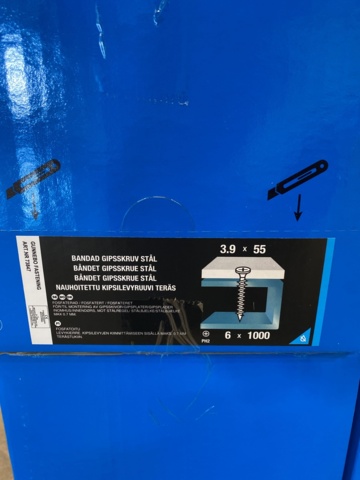 1012634-7 Pallet with banded screw