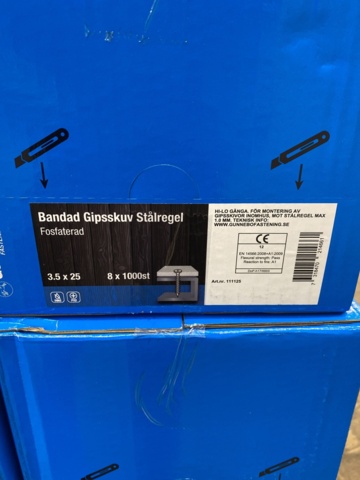 1012634-14 Pallet with banded screw