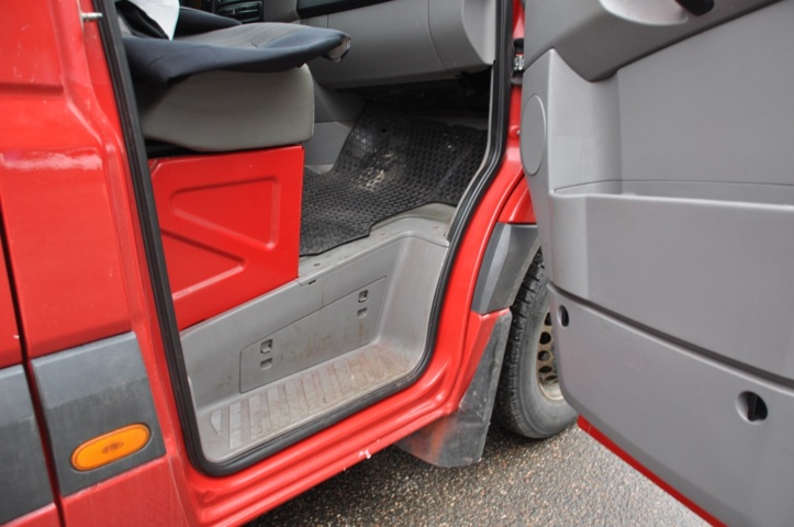 993531-20 Volkswagen Crafter 35 2.5 TDI - 2008