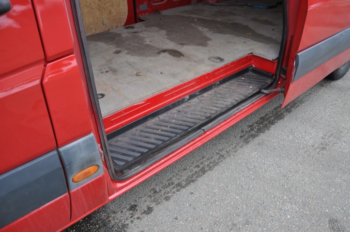 993531-25 Volkswagen Crafter 35 2.5 TDI - 2008