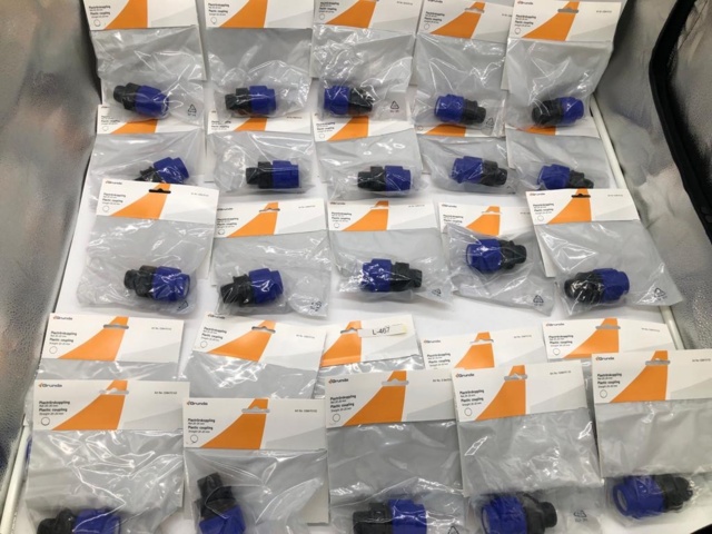 1003520-1 25 plastic pipe fittings, 20-20mm - Shipping included (L-467)