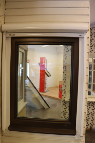 931003-2 Dreh Kipp Window 10x13 with electric awning