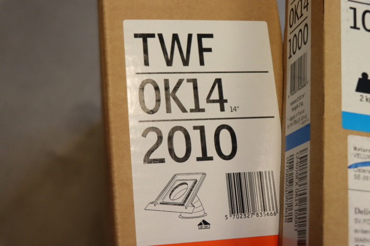 931040-4 Ljustunnel med installationskrage