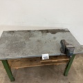 1002902-4 Workbench with sheet metal and vise