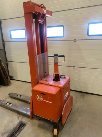 1013345-2 Stacker BT LSV1000