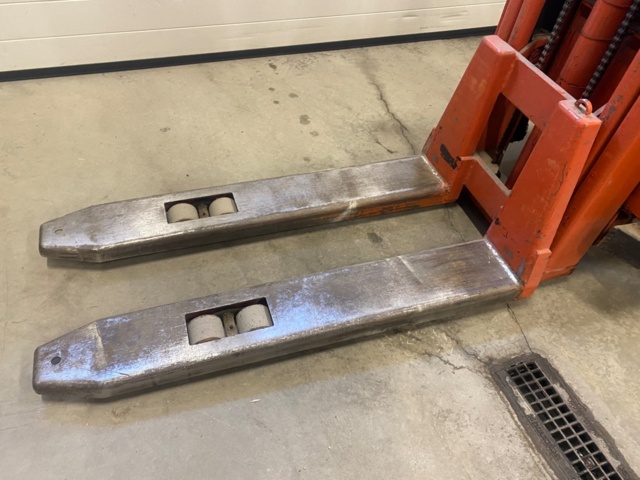 1013345-6 Stacker BT LSV1000