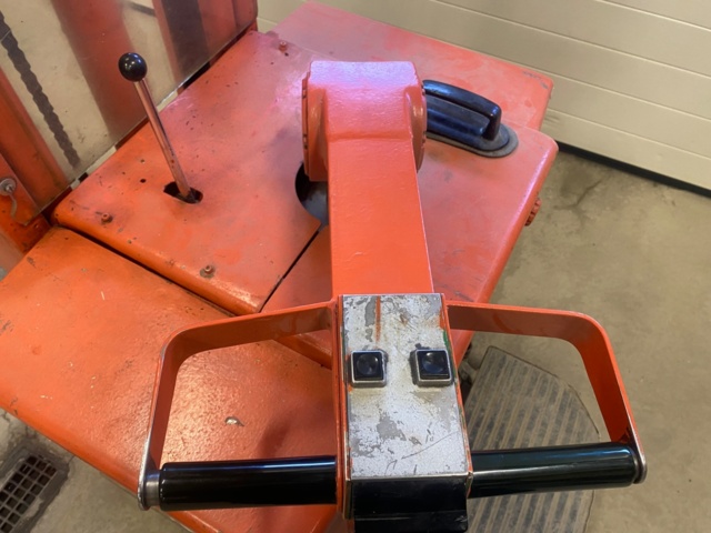 1013345-8 Stacker BT LSV1000