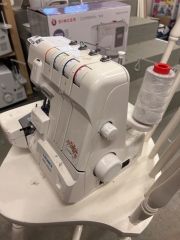 1001294-2 Overlock sewing machine, Juki MO-50eN