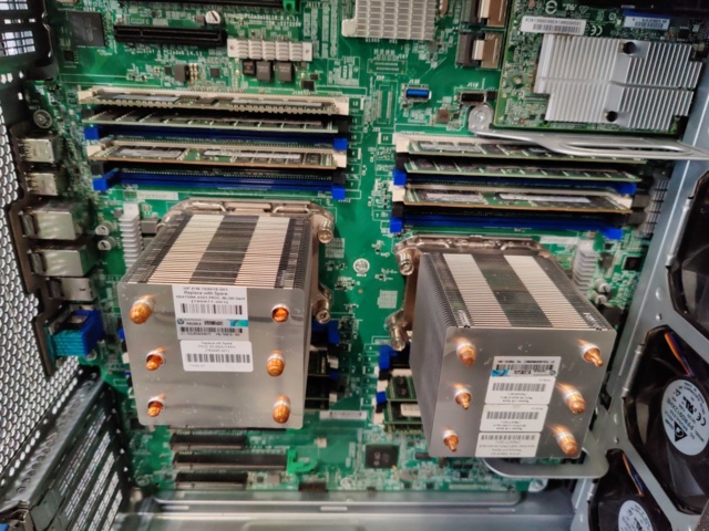 1013383-9 Server Hp Proliant ML350 Gen9