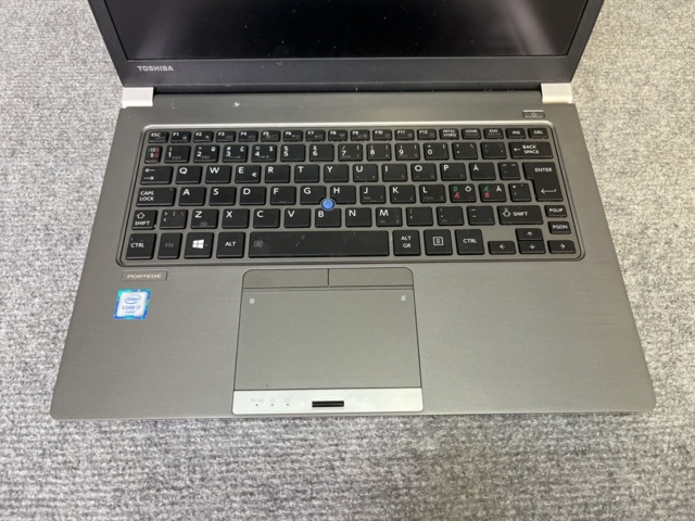 869091-3 Laptop & docking station, Toshiba