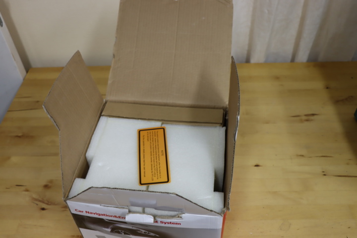 931082-4 Car Navigation & Entertainment System