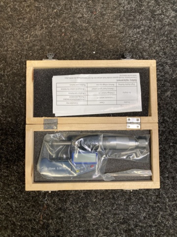 1010801-1 Digital external micrometer 0-25 mm