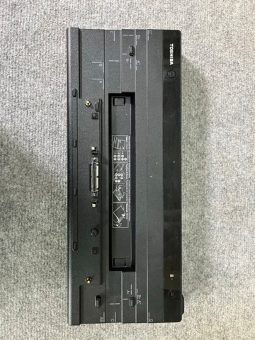 869091-8 Laptop & docking station, Toshiba