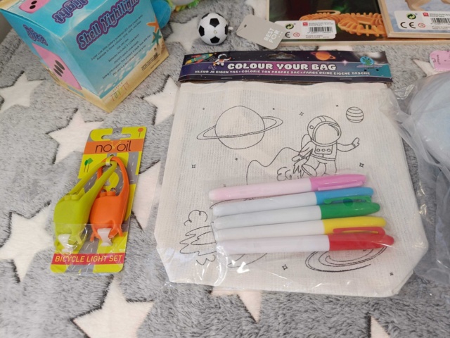 929035-12 Gift package - Children