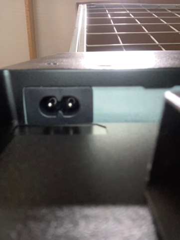 1013416-4 Panasonic TH-32EF1E 32" näyttö - Ei pohjahintaa