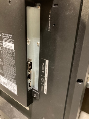 1013416-7 Panasonic TH-32EF1E 32" näyttö - Ei pohjahintaa