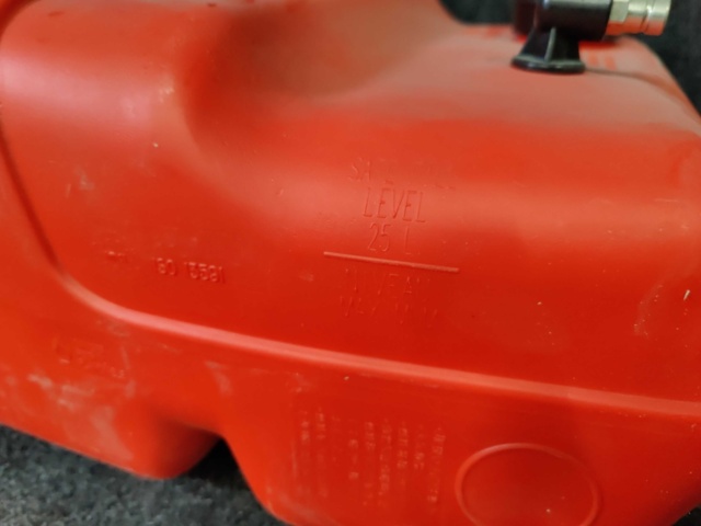 1013732-8 Fuel tank Suzuki 25L