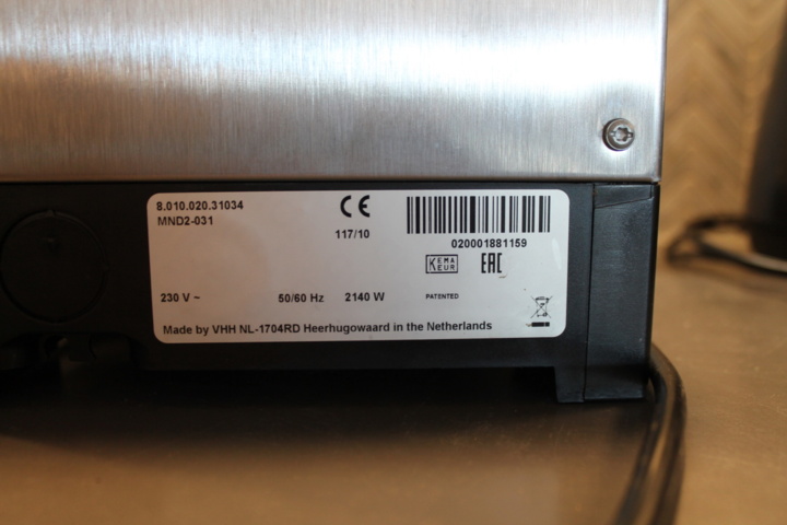 1004065-6 3 restaurant machines