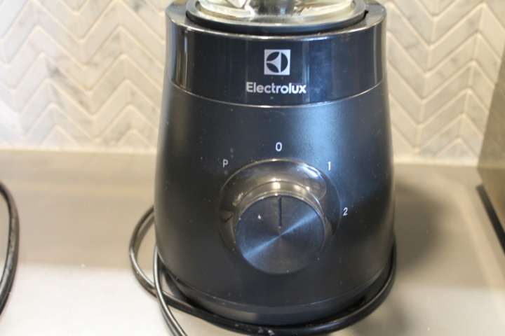 1004065-9 3 restaurant machines