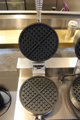 1004065-13 3 restaurant machines