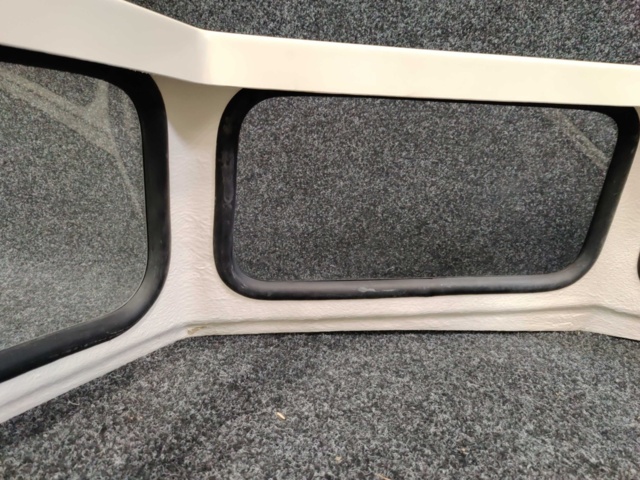 1013729-7 Boat windshield