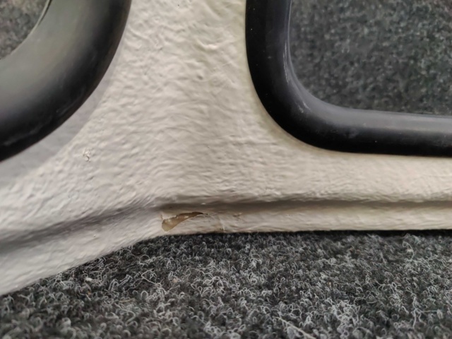 1013729-8 Boat windshield