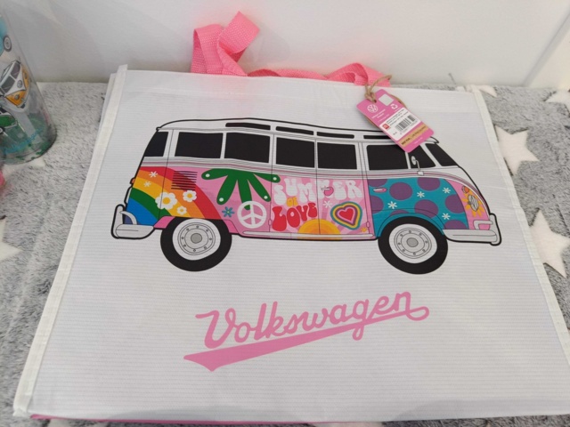 929070-3 Volkswagen - Boxes & Bottles