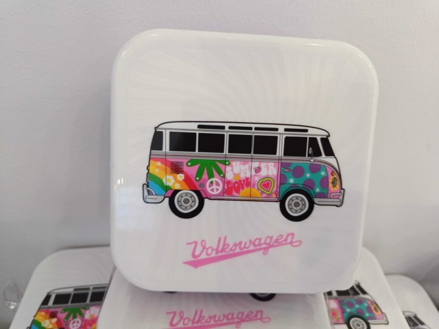 929070-11 Volkswagen - Boxes & Bottles