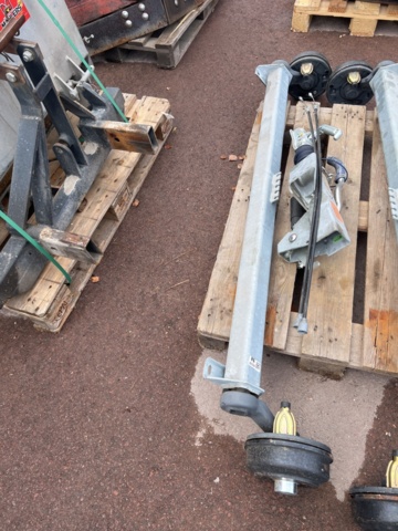 897241-1 NEW BPW trailer axle with push brake and cables