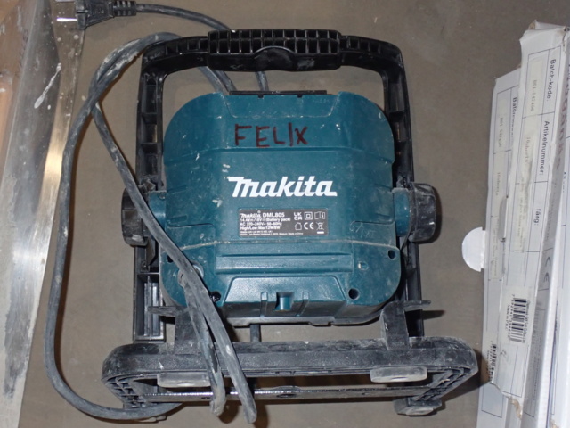 1012361-4 Various tools for tiling